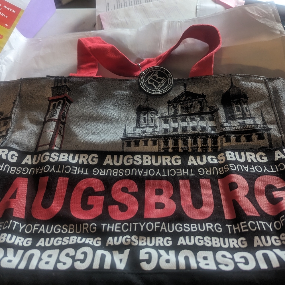 Robin Ruth - Augsburg tote ( black and red)